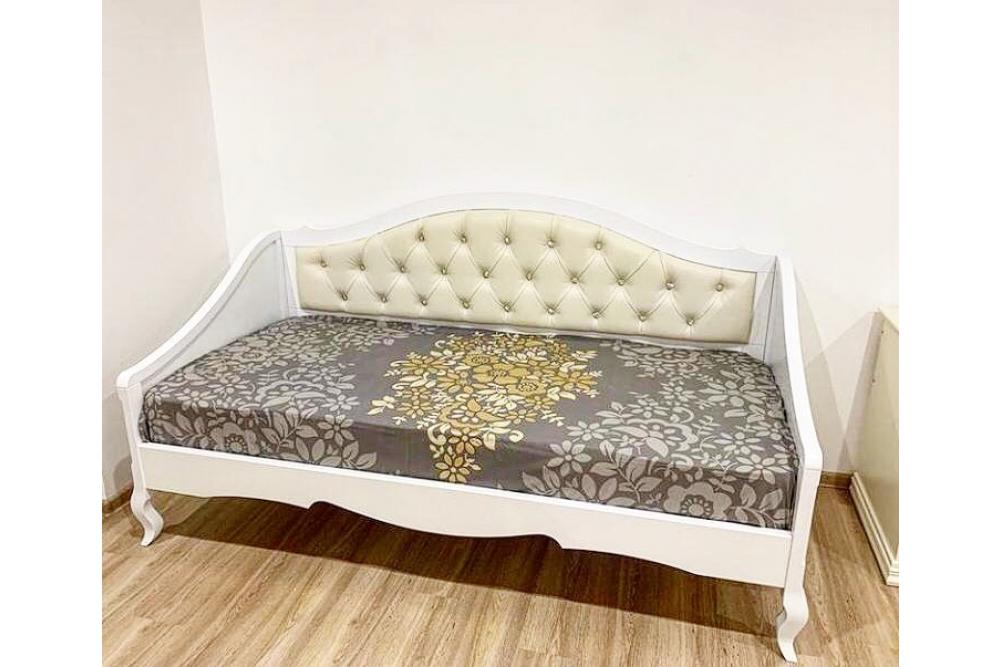 Детская кровать «Анджелика (мягкая)» из массива дерева