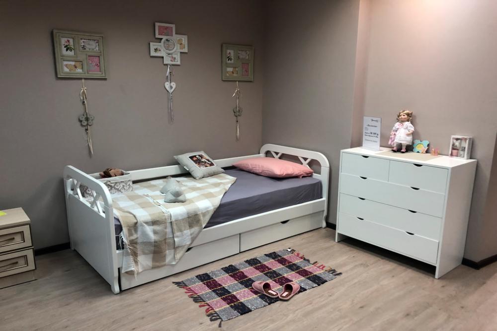 Детская кровать «Пеания» из массива дерева