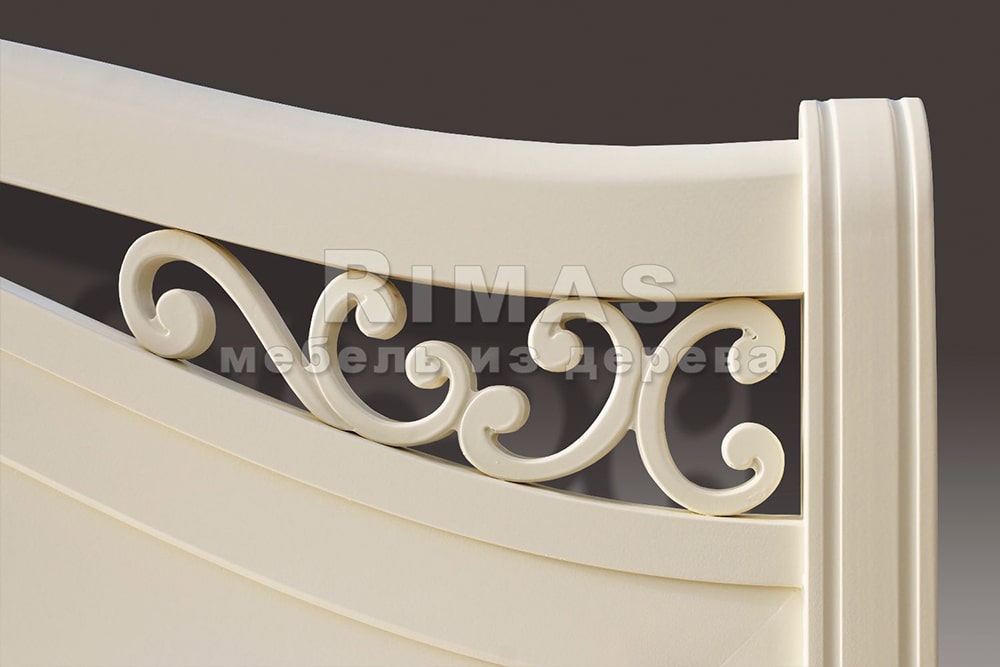 Кровать «Грация» из массива дерева