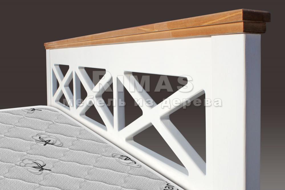 Кровать «Леруа» из массива дерева