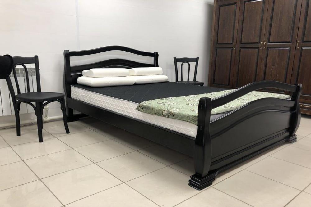 Кровать «Катерини» из массива дерева