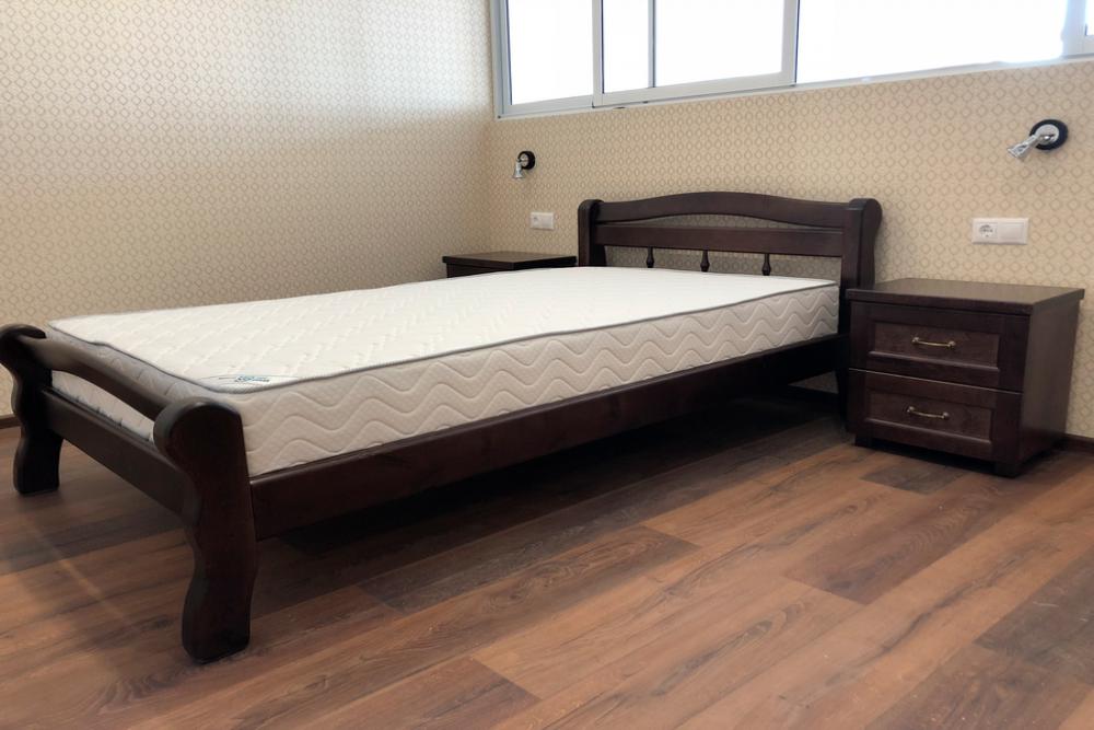 Кровать «Козани» из массива дерева