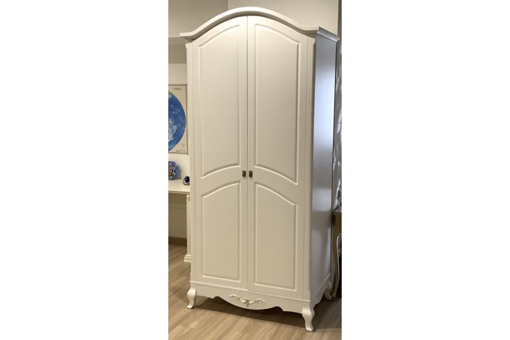 Шкаф «Лариса 21» из массива дерева