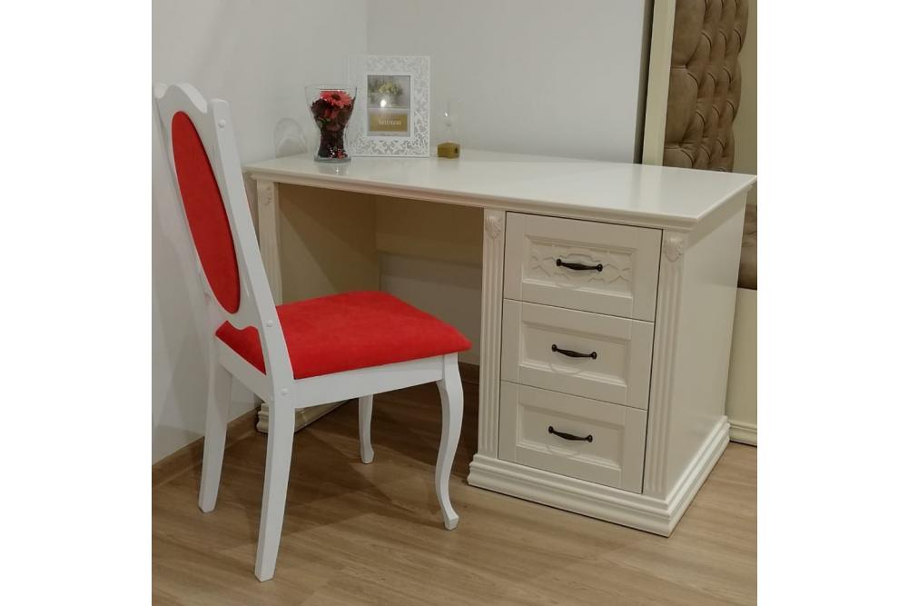 Стол «Патра 2» из массива дерева