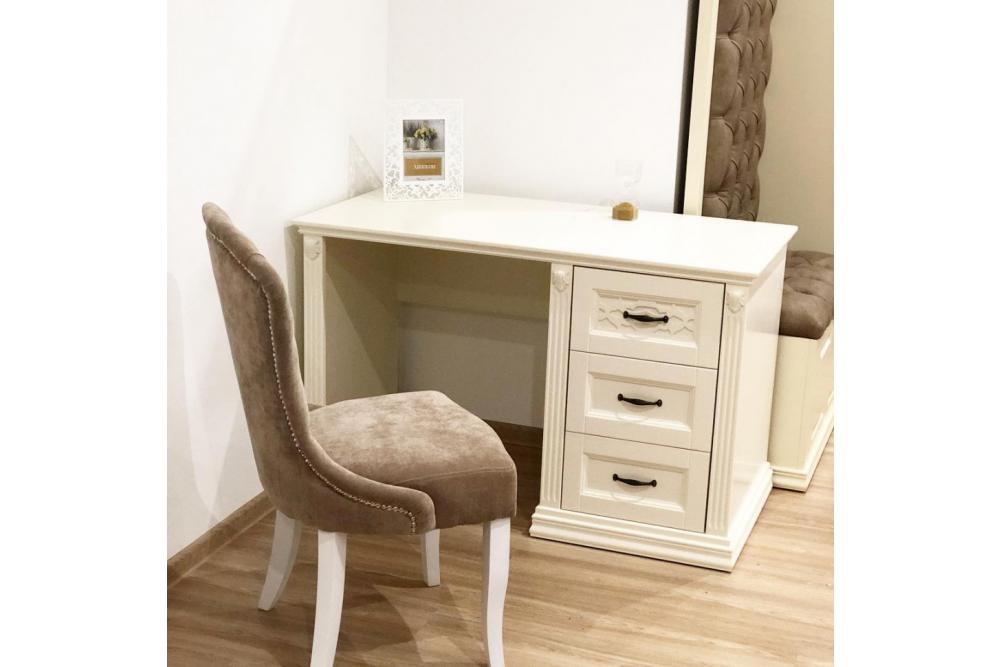 Стол «Патра 2» из массива дерева