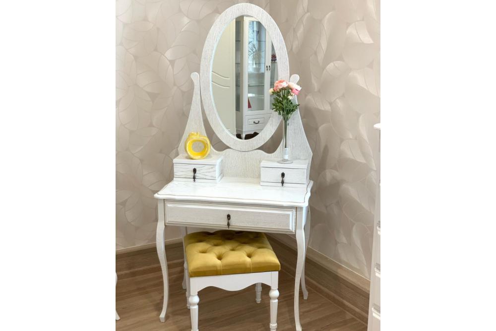 Стол «Лариса дам 2» из массива дерева