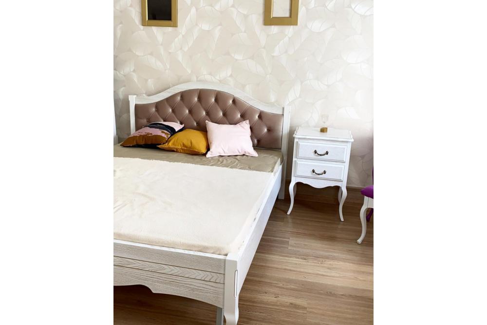 Тумба «Лариса 2» из массива дерева